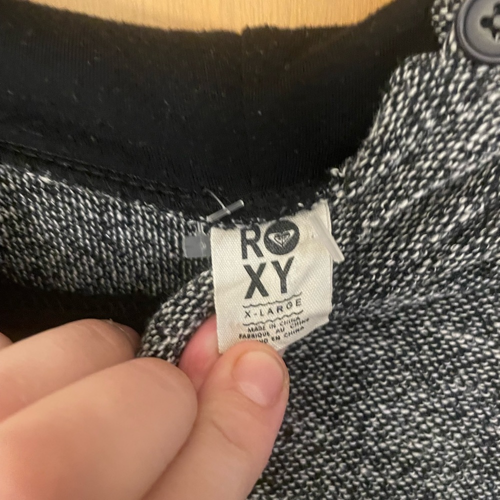 Ladies Roxy pullover long sleeve top - Picture 7 of 8